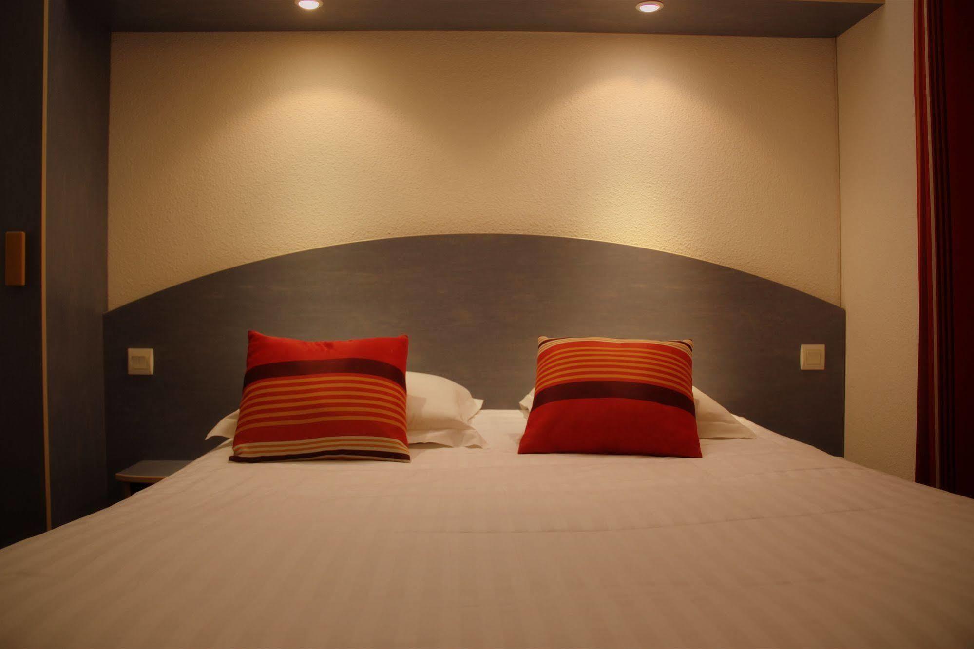Agape Hotel Bessines Екстер'єр фото