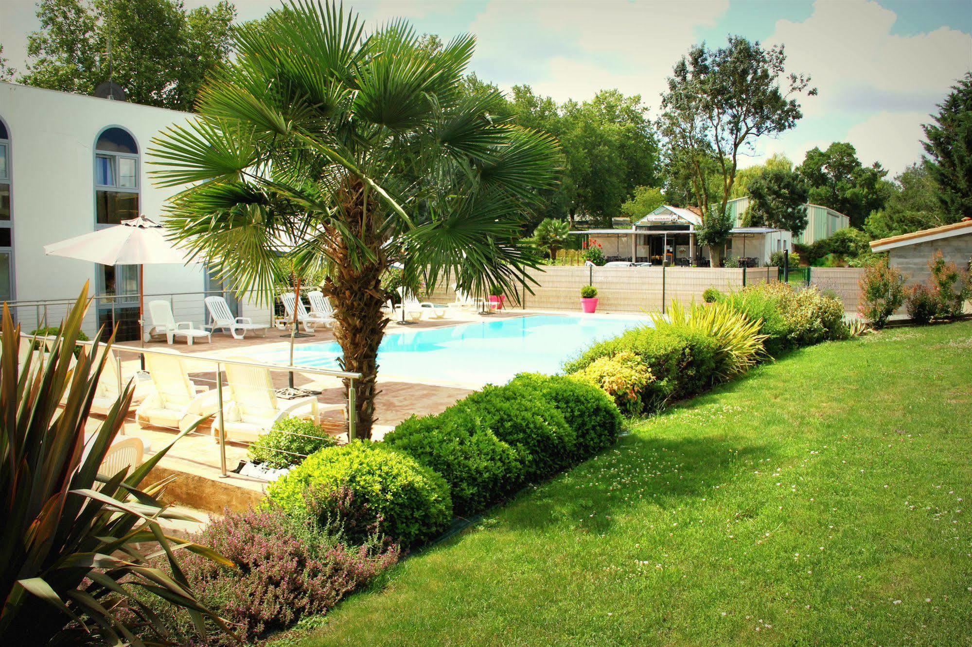 Agape Hotel Bessines Екстер'єр фото